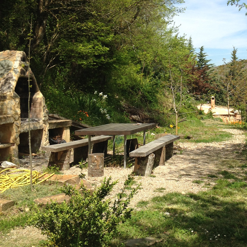 instalaciones-barbacoa-casa-rural-navarra